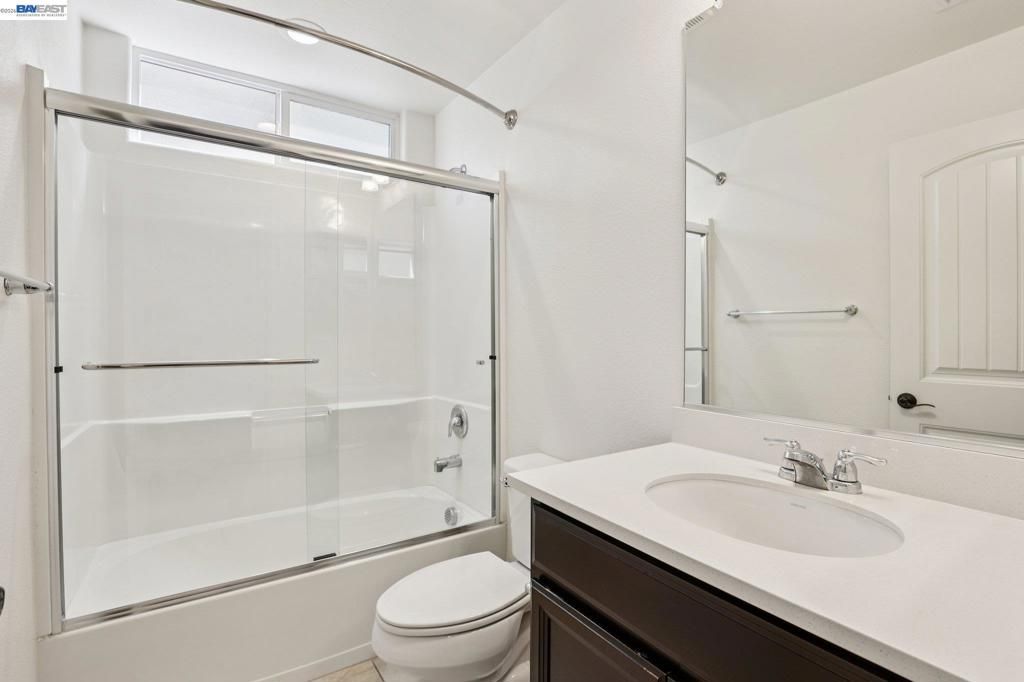 Image 18 of property listing at 510 E Albertina Ave, Mountain House, CA 95391