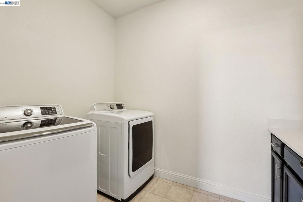 Image 24 of property listing at 510 E Albertina Ave, Mountain House, CA 95391