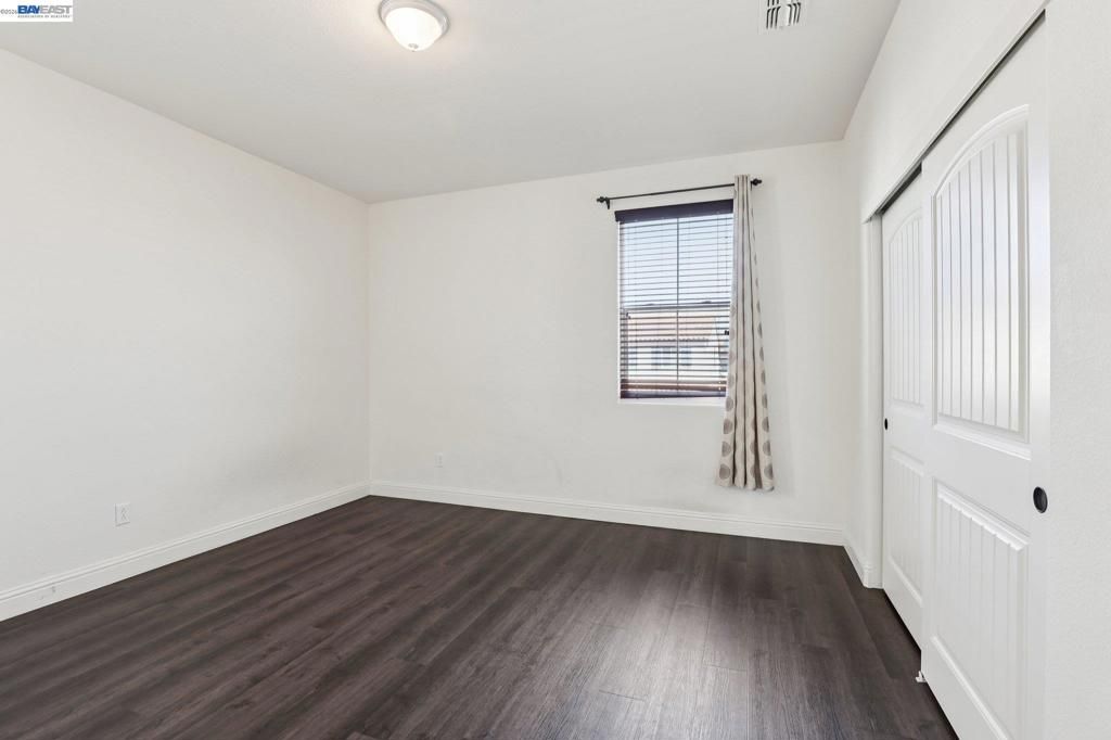 Image 25 of property listing at 510 E Albertina Ave, Mountain House, CA 95391