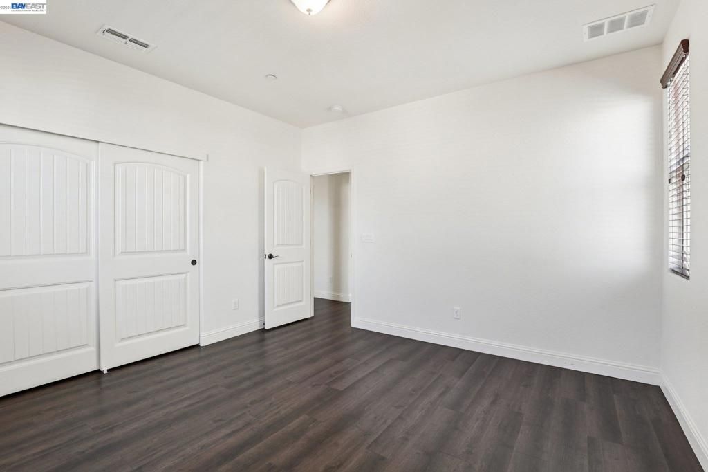 Image 26 of property listing at 510 E Albertina Ave, Mountain House, CA 95391