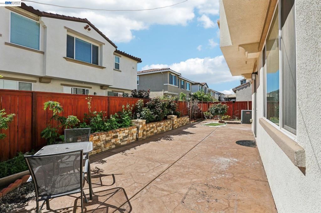 Image 38 of property listing at 510 E Albertina Ave, Mountain House, CA 95391