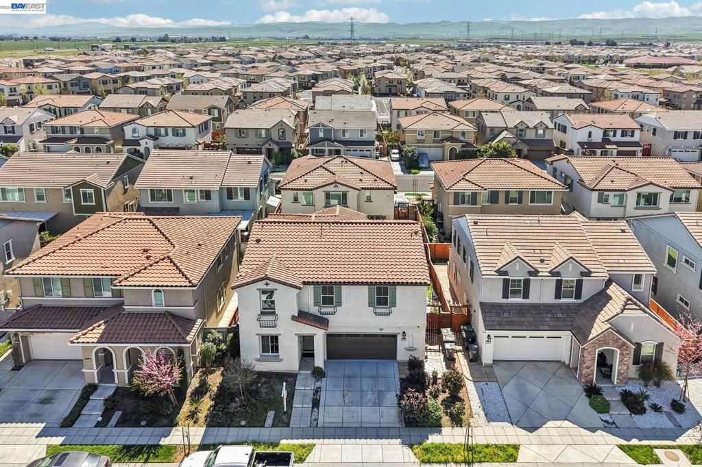 Image 45 of property listing at 510 E Albertina Ave, Mountain House, CA 95391