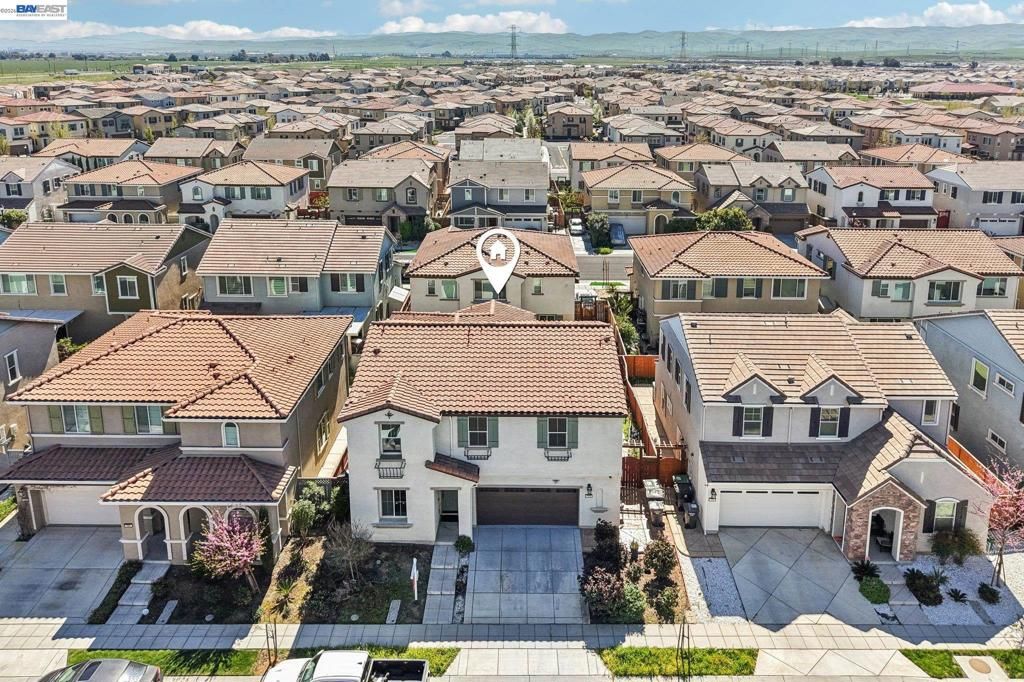 Image 46 of property listing at 510 E Albertina Ave, Mountain House, CA 95391