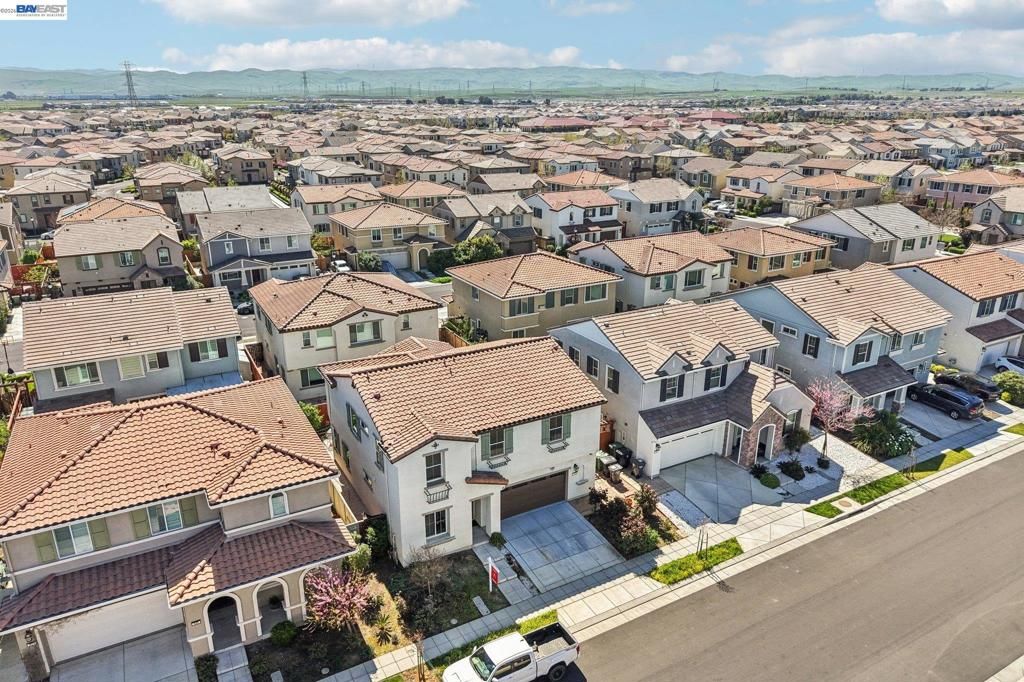 Image 47 of property listing at 510 E Albertina Ave, Mountain House, CA 95391