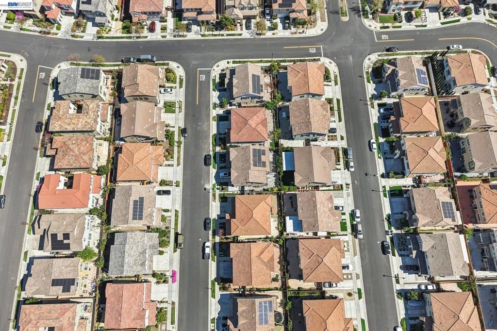 Image 53 of property listing at 510 E Albertina Ave, Mountain House, CA 95391