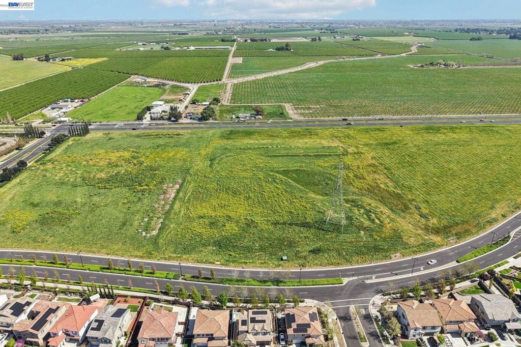 Image 54 of property listing at 510 E Albertina Ave, Mountain House, CA 95391