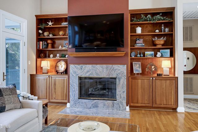 81008 Alexander, Chapel Hill, NC 27517