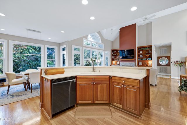 81008 Alexander, Chapel Hill, NC 27517