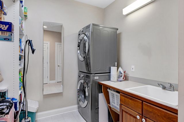 81008 Alexander, Chapel Hill, NC 27517