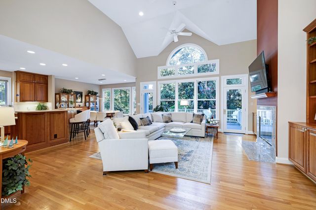 81008 Alexander, Chapel Hill, NC 27517