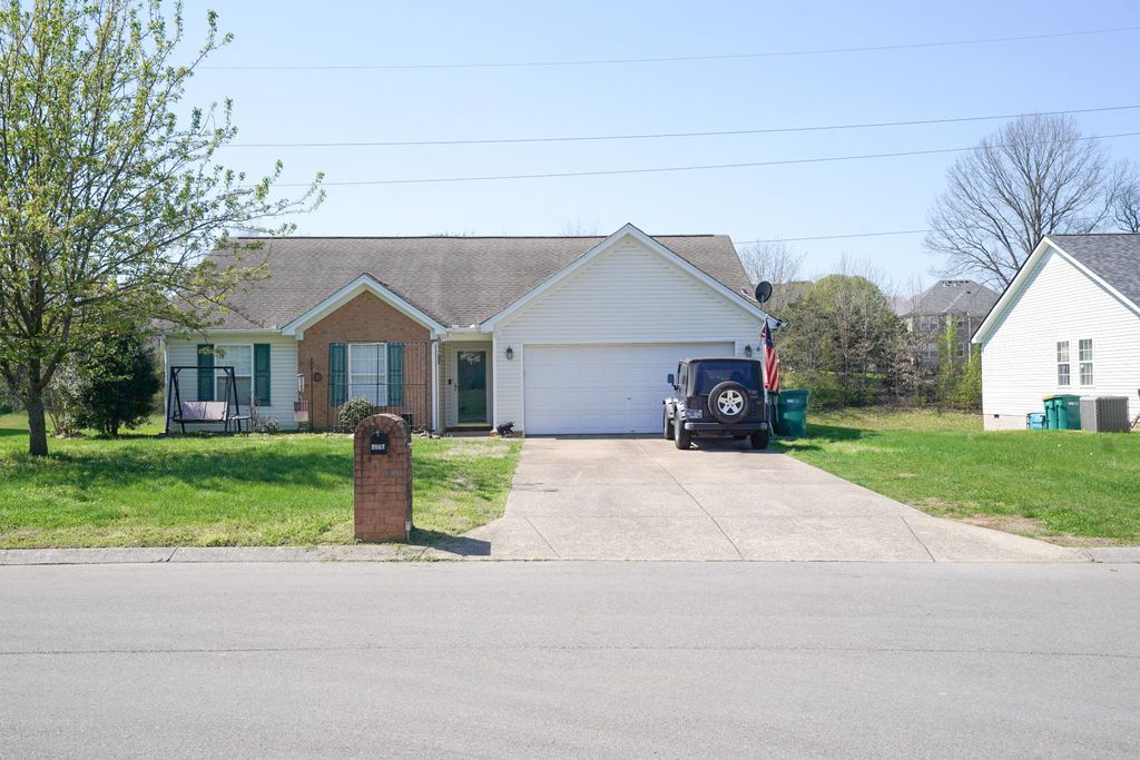 1861 Portview Dr, Spring Hill, TN 37174