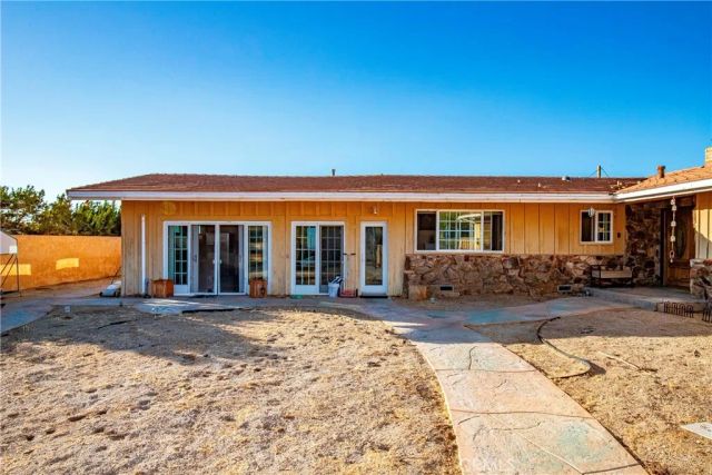 1032 W Avenue S14, Palmdale, CA 93551