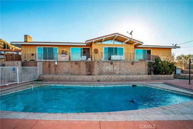 1032 W Avenue S14, Palmdale, CA 93551