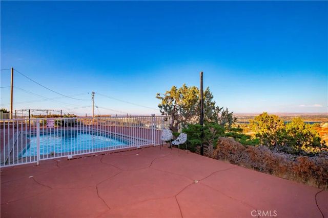 1032 W Avenue S14, Palmdale, CA 93551
