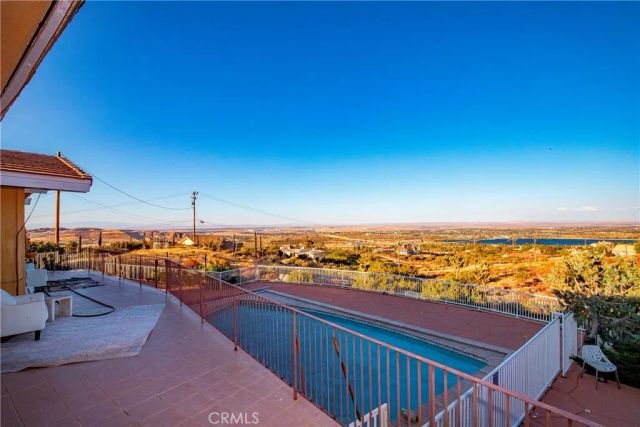 1032 W Avenue S14, Palmdale, CA 93551