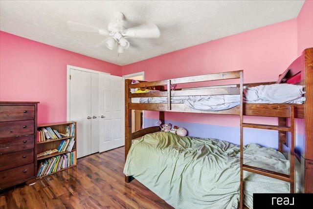5806 S 113 Street, Omaha, NE 68137