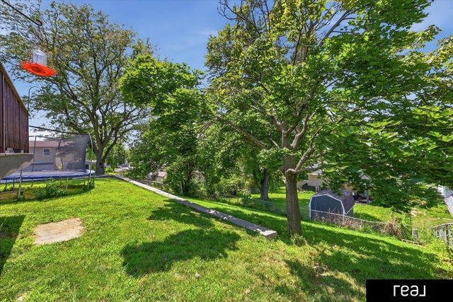 5806 S 113 Street, Omaha, NE 68137