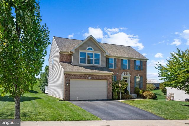 8608 DIAMOND RUN CT, Seven Valleys, PA 17360