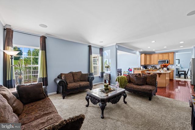 8608 DIAMOND RUN CT, Seven Valleys, PA 17360