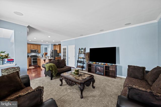 8608 DIAMOND RUN CT, Seven Valleys, PA 17360