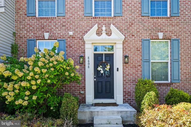 8608 DIAMOND RUN CT, Seven Valleys, PA 17360
