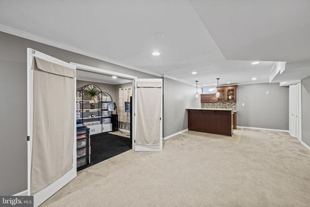 8608 DIAMOND RUN CT, Seven Valleys, PA 17360