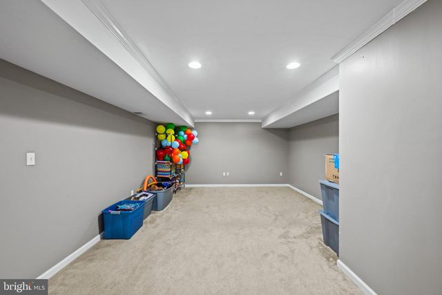 8608 DIAMOND RUN CT, Seven Valleys, PA 17360