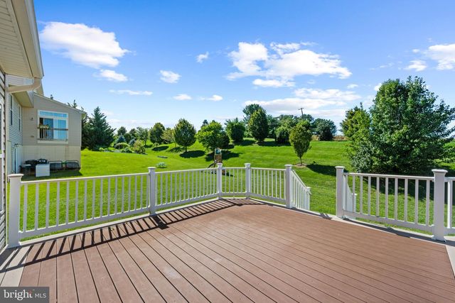 8608 DIAMOND RUN CT, Seven Valleys, PA 17360