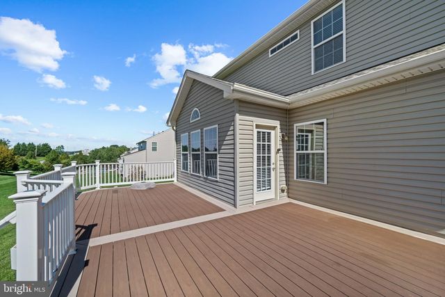 8608 DIAMOND RUN CT, Seven Valleys, PA 17360