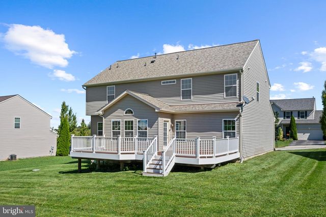 8608 DIAMOND RUN CT, Seven Valleys, PA 17360