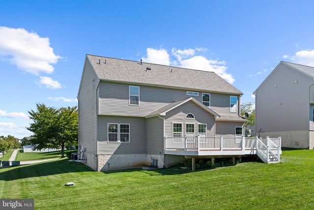 8608 DIAMOND RUN CT, Seven Valleys, PA 17360