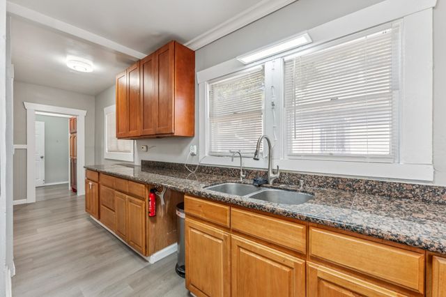 1433 56Th Ave, Oakland, CA 94621