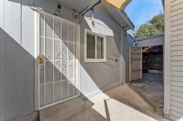 1433 56Th Ave, Oakland, CA 94621