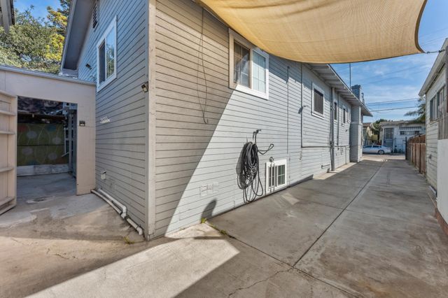 1433 56Th Ave, Oakland, CA 94621