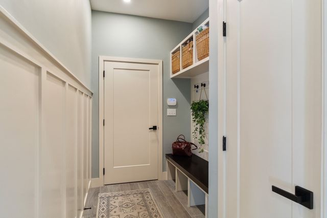 32 Lantern Ln, Wellesley, MA 02481