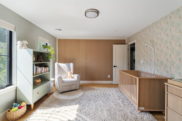 32 Lantern Ln, Wellesley, MA 02481