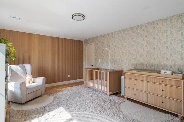 32 Lantern Ln, Wellesley, MA 02481