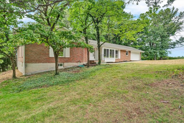 3751 Londonderry DR SW, Roanoke, VA 24014