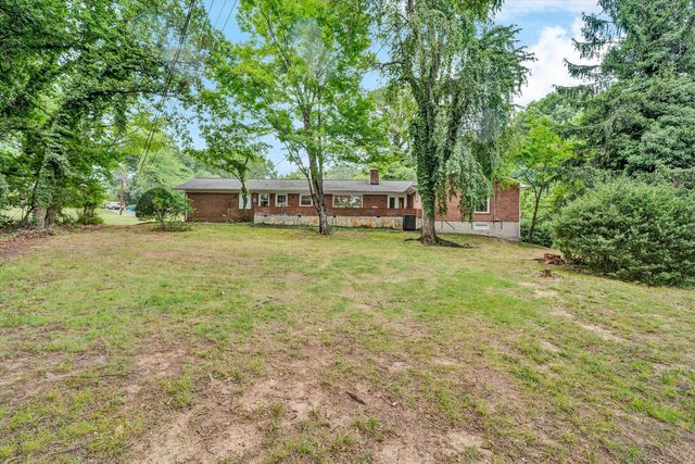 3751 Londonderry DR SW, Roanoke, VA 24014