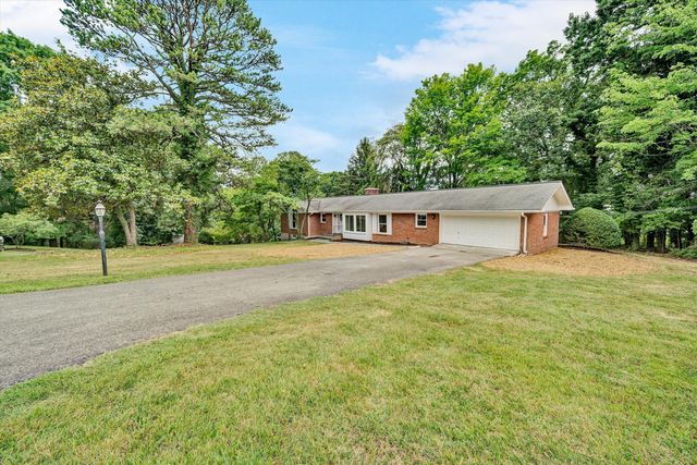 3751 Londonderry DR SW, Roanoke, VA 24014