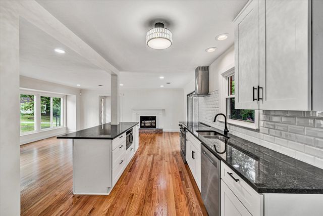 3751 Londonderry DR SW, Roanoke, VA 24014