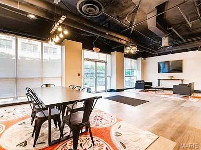 210 N 17th Street 702, St Louis, MO 63103