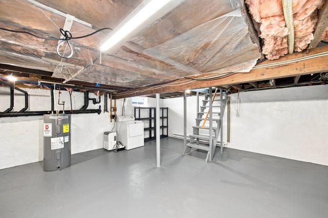 15 Alice St, Springfield, MA 01109