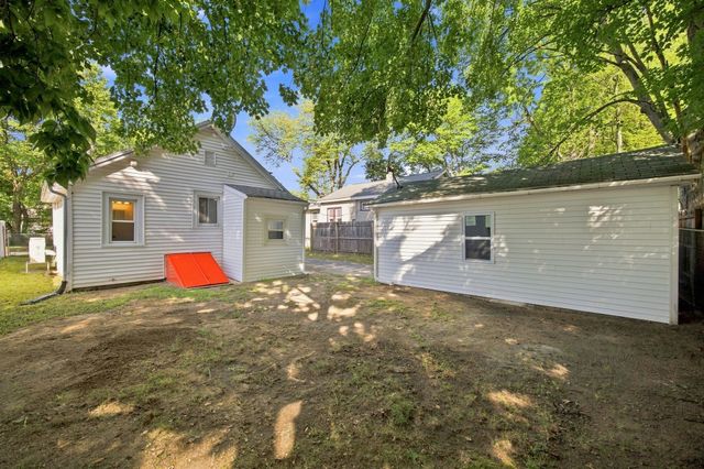 15 Alice St, Springfield, MA 01109