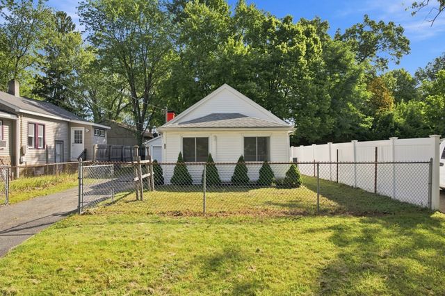15 Alice St, Springfield, MA 01109