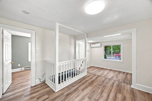 15 Alice St, Springfield, MA 01109