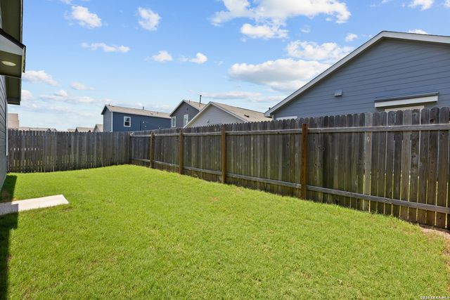 213 Basalt Dr, Maxwell, TX 78656