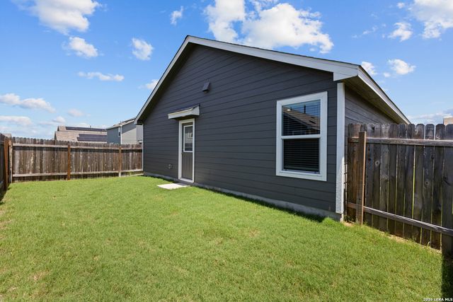 213 Basalt Dr, Maxwell, TX 78656