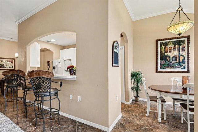 1230 Sweetwater LN 2208, Naples, FL 34110