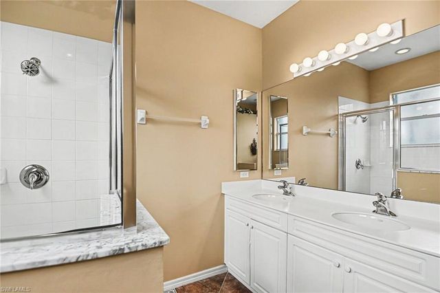 1230 Sweetwater LN 2208, Naples, FL 34110
